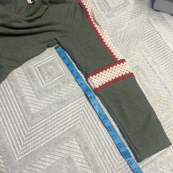 BUCKLE - GIMMICKS GIRL -  Pieced Crochet Top - Picture 11 of 11